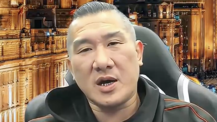 网红“馆长”：卖不卖东西我不会很急，不忘初衷才重要