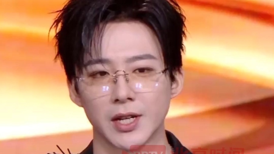 2025微博视界大会,刘宇宁荣获年度榜样演员 2025微博视界大会,刘宇宁荣获年度榜样演员