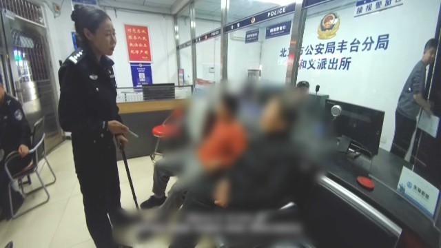 这样的“抖音客服”不是官方的!女子误信骗子差点被骗9万元 这样的“抖音客服”不是官方的!女子误信骗子差点被骗9万元