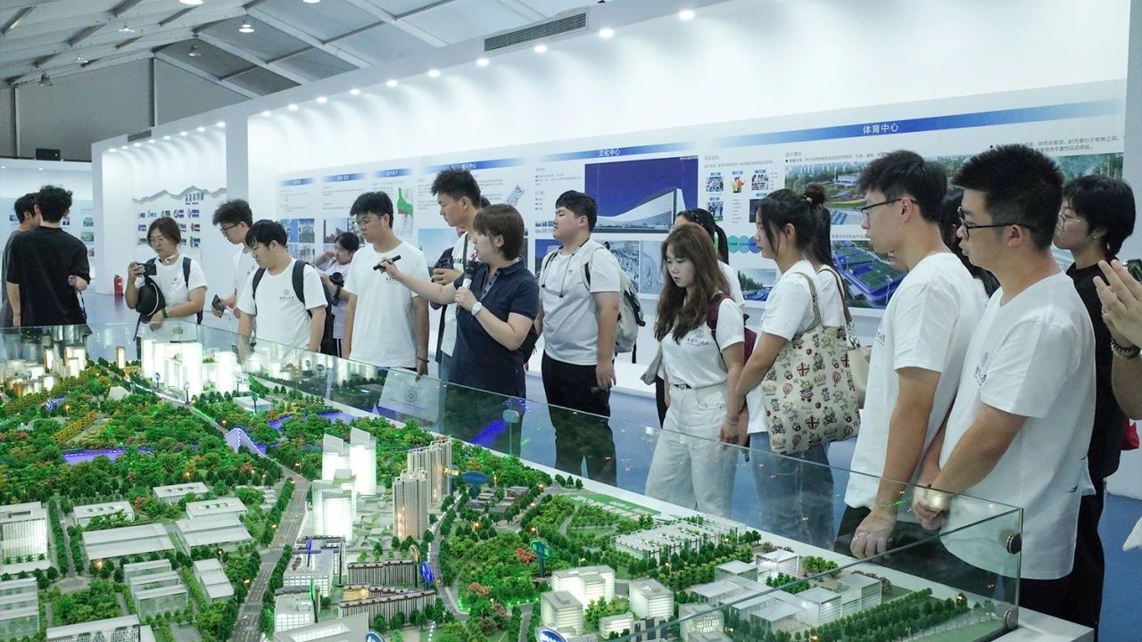 驻昌高校媒体融合联盟，走进未来科学城