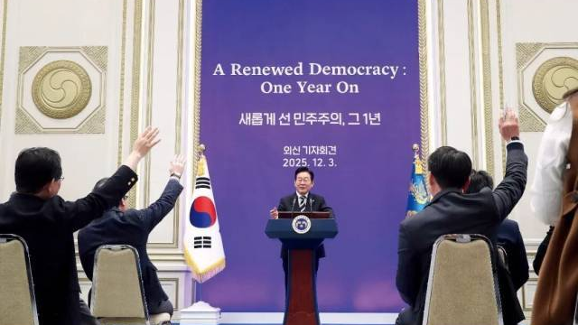 与马斯克隔空辩论、遭遇死亡威胁，这位母亲推动澳大利亚16岁以下社媒禁令