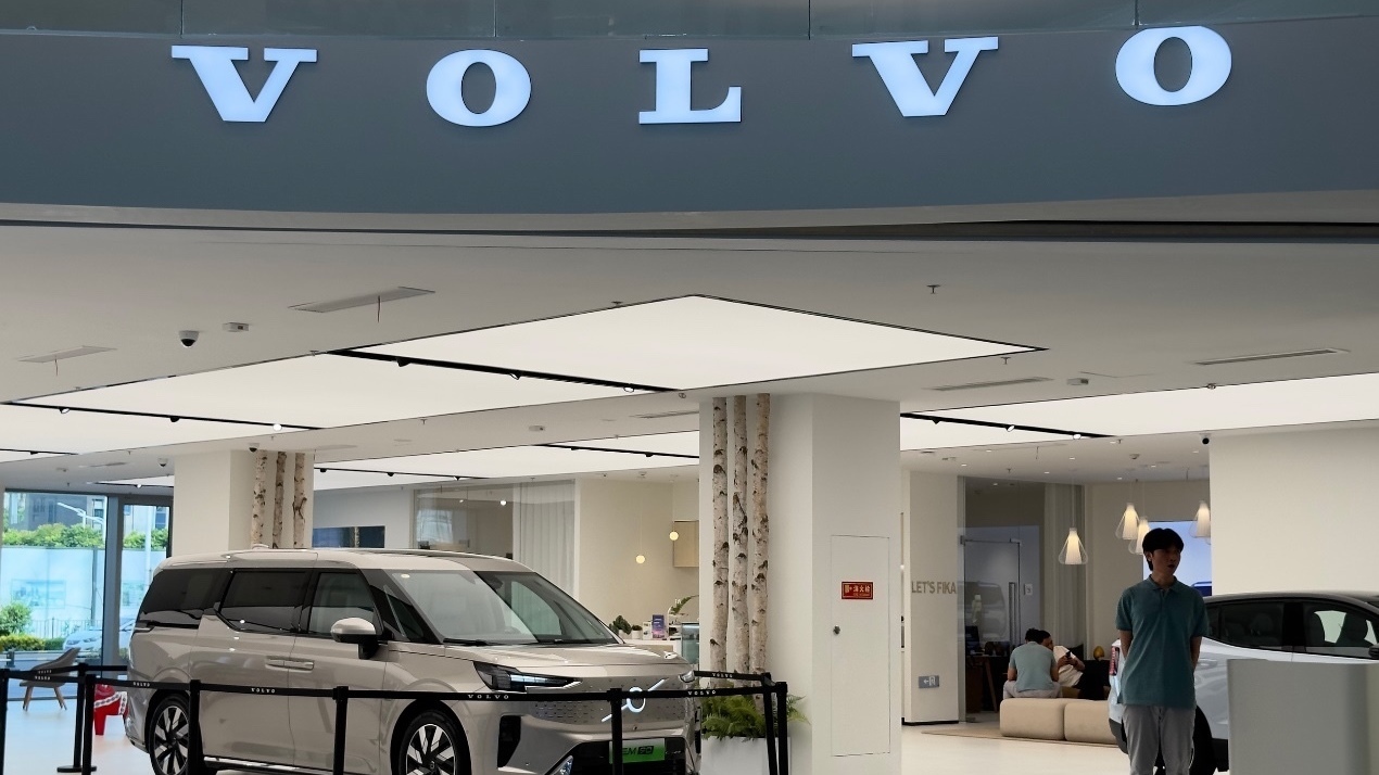 沃尔沃回应“4S店新车配山寨音响”:彻查并规范销售流程 沃尔沃回应“4S店新车配山寨音响”:彻查并规范销售流程