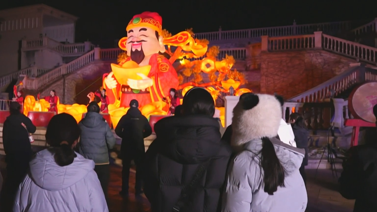 “京”彩中国年丨非遗邂逅冰雪 春节假期京郊年味“沉浸式”升级 “京”彩中国年丨非遗邂逅冰雪 春节假期京郊年味“沉浸式”升级