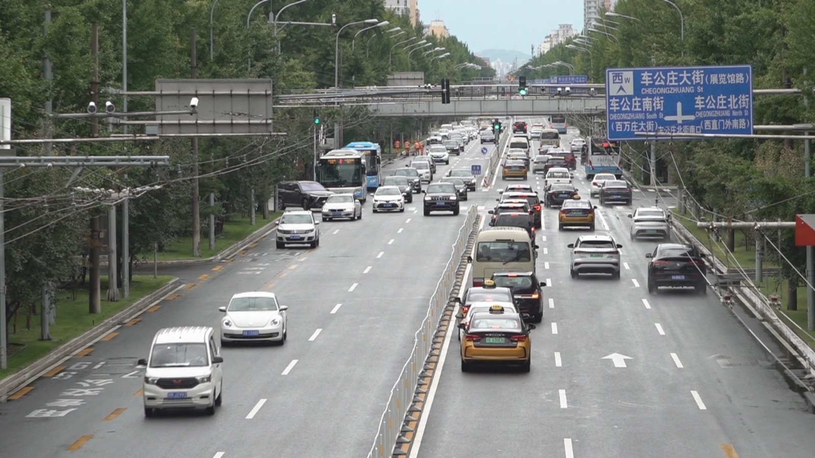 三环内公交专用道优化调整涉及标志标识  已全部调整完成