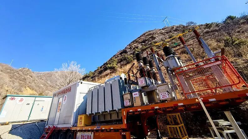 北京房山移动变电站顺利接电 满足居民冬季用电需求