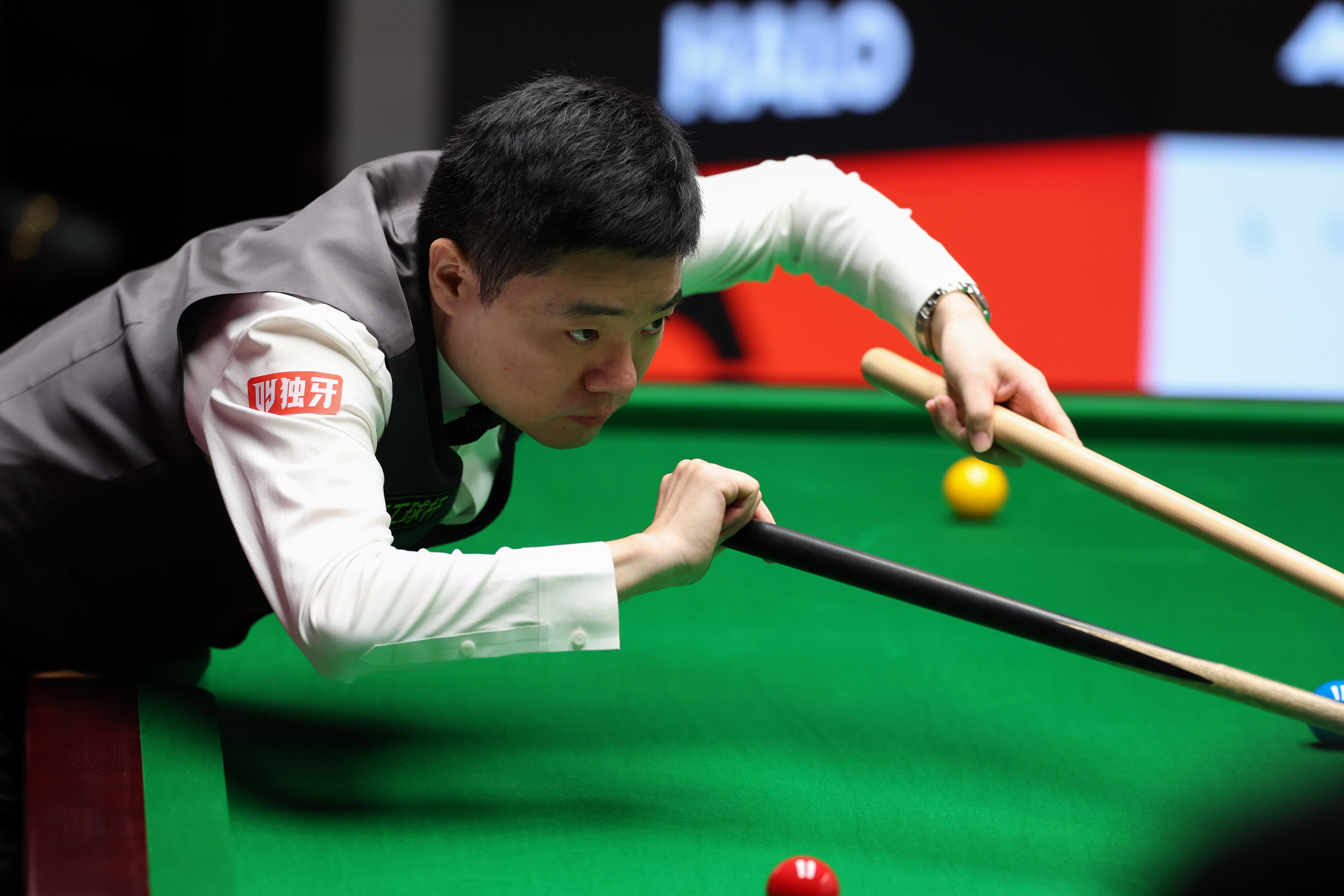 斯诺克世锦赛丨丁俊晖止步16强 斯佳辉将战奥沙利文 斯诺克世锦赛丨丁俊晖止步16强 斯佳辉将战奥沙利文