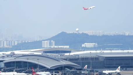 多家航司发布涉中东航班退改方案，平台启动应急保障