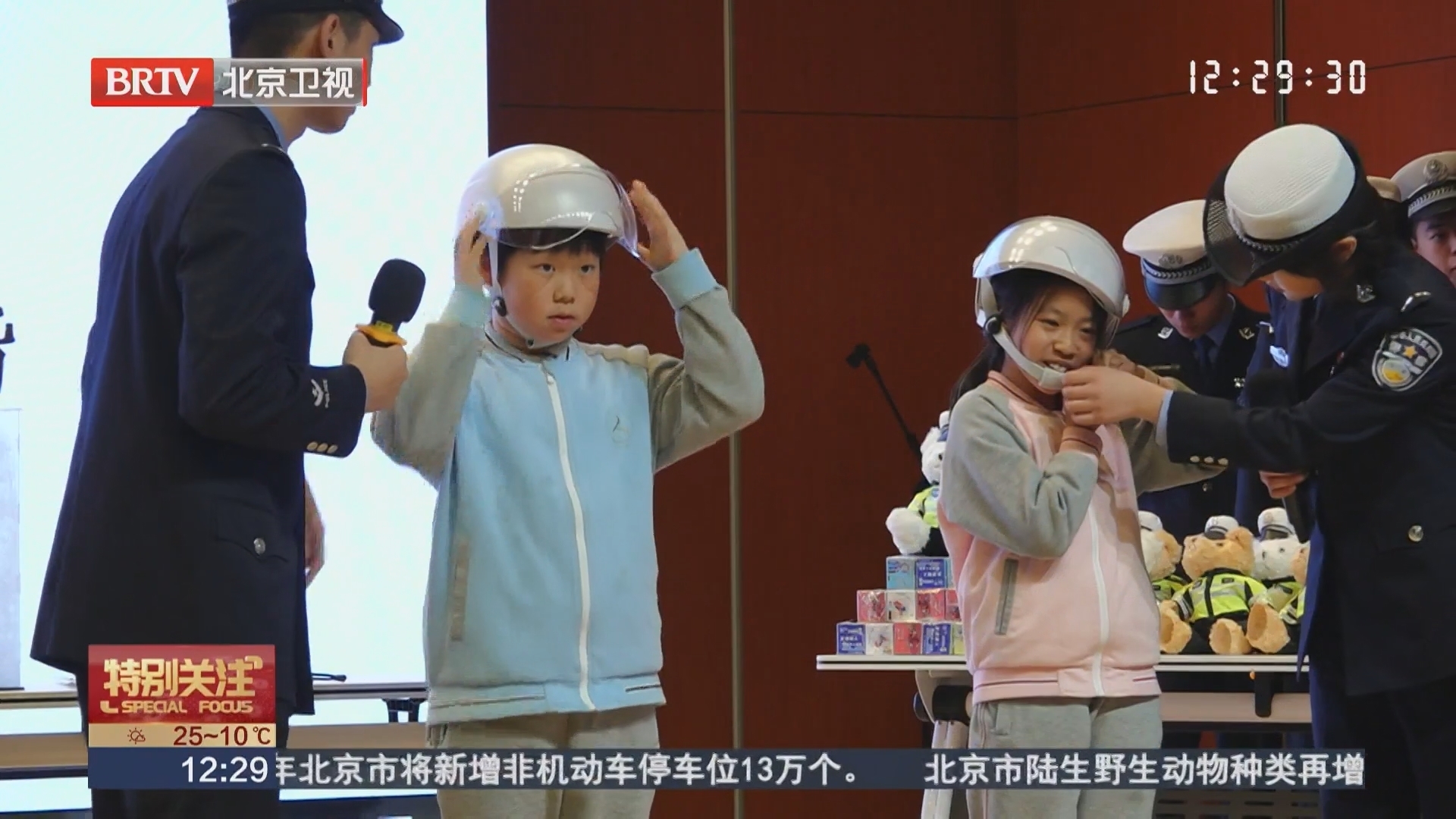 血泪教训 头盔是“保命盔”