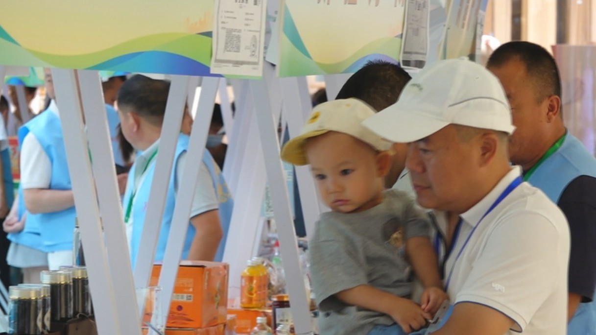 产地直供对接首都市场  13个对口合作地区近百家企业进京展卖