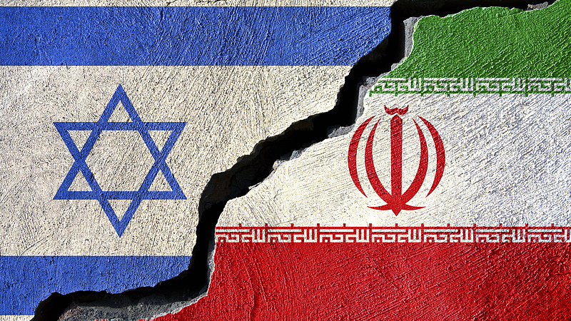 持续更新丨以色列三波袭击“报复”伊朗致2死 伊外交部称有权合法防卫 持续更新丨以色列三波袭击“报复”伊朗致2死 伊外交部称有权合法防卫