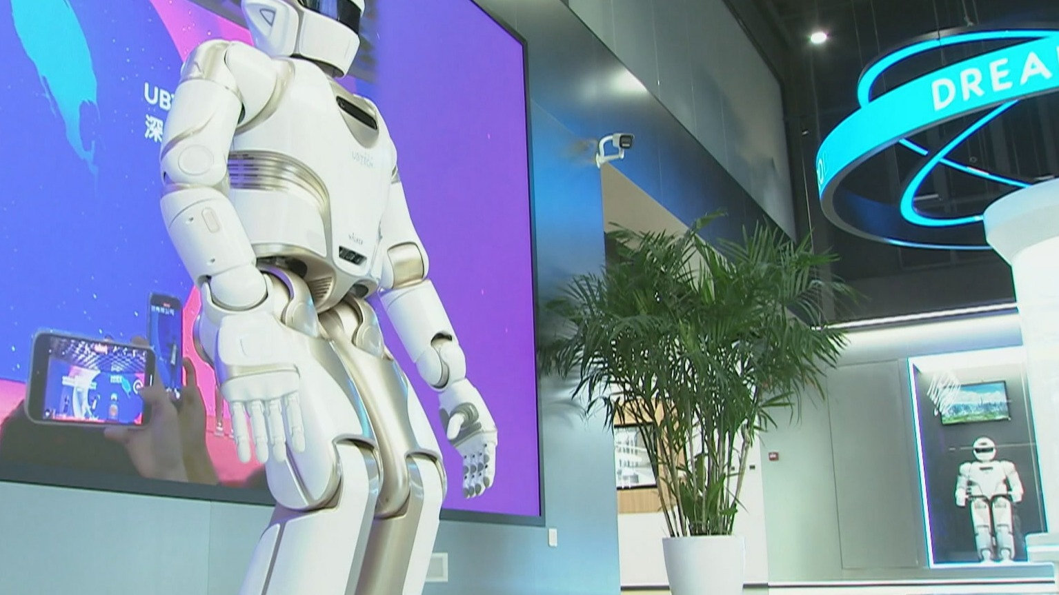 人工智能企业突破2400家 北京亮出“AI第一城”硬核实力