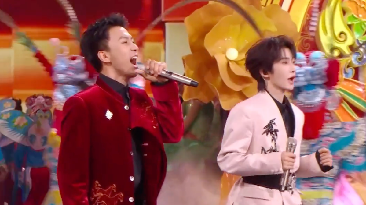 单依纯&付航&刘宇&罗一舟 青春舞台活力全开 大年初一19:30关注#北京台春晚 单依纯&付航&刘宇&罗一舟 青春舞台活力全开 大年初一19:30关注#北京台春晚