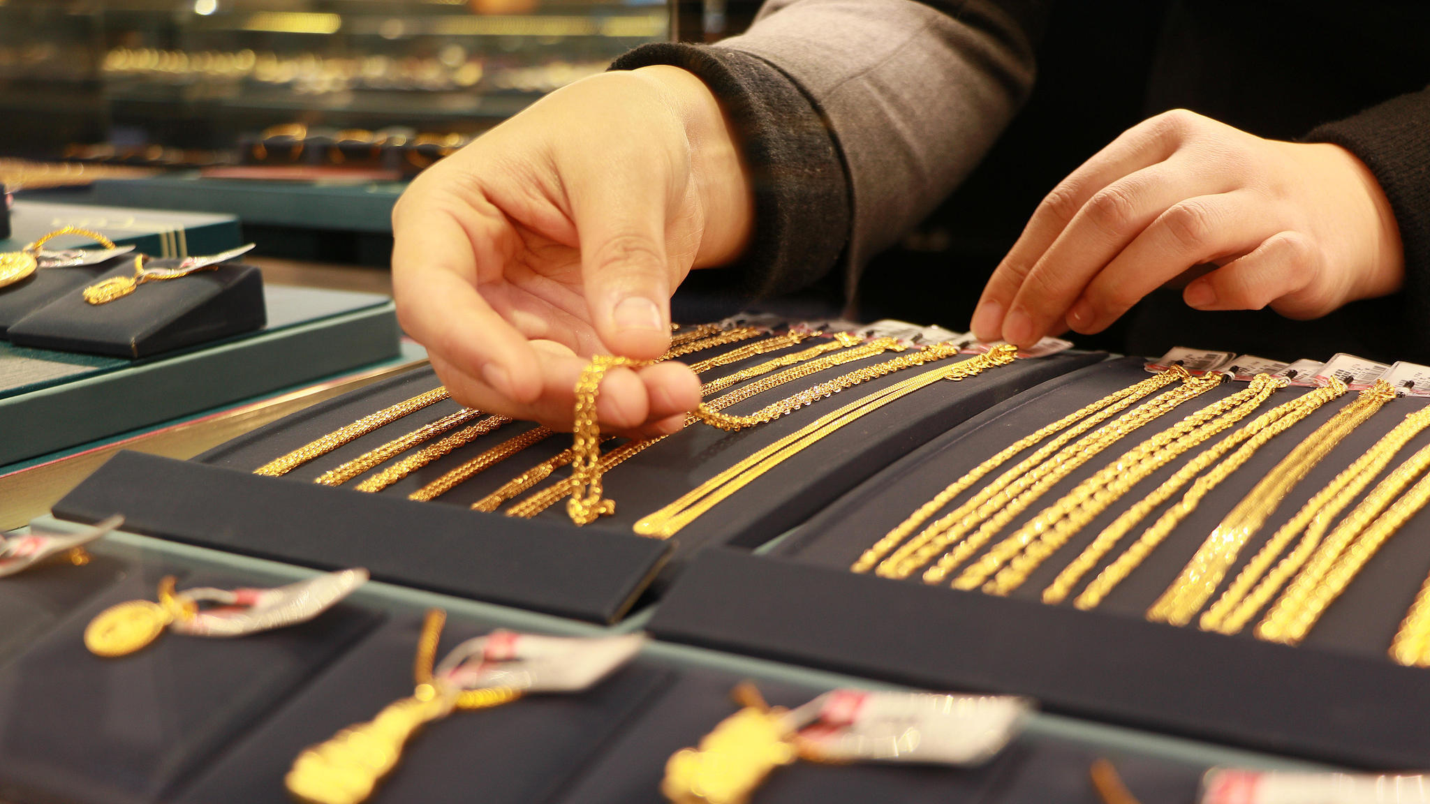 国际金价强势反弹:破5100美元关口,是陷阱还是机遇? 国际金价强势反弹:破5100美元关口,是陷阱还是机遇?