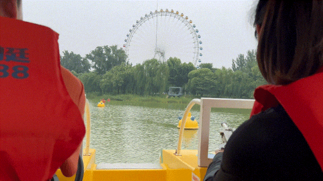 划船,龙潭中湖已经next level了! 划船,龙潭中湖已经next level了!