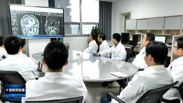 十堰构建区域医疗新高地,让人人有“医”靠 十堰构建区域医疗新高地,让人人有“医”靠