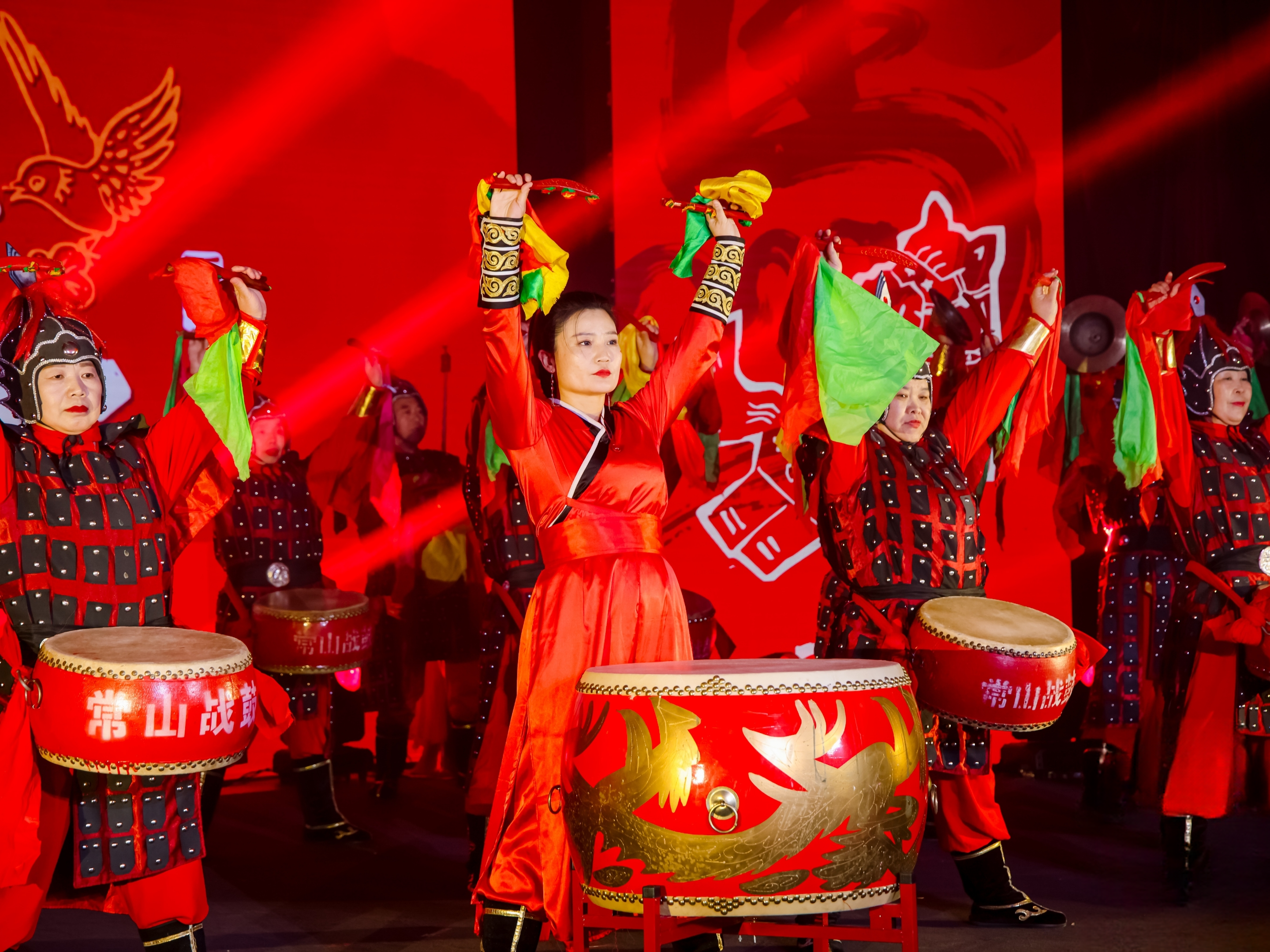 辛庄“村晚”火出圈，唱响乡村振兴好声音！