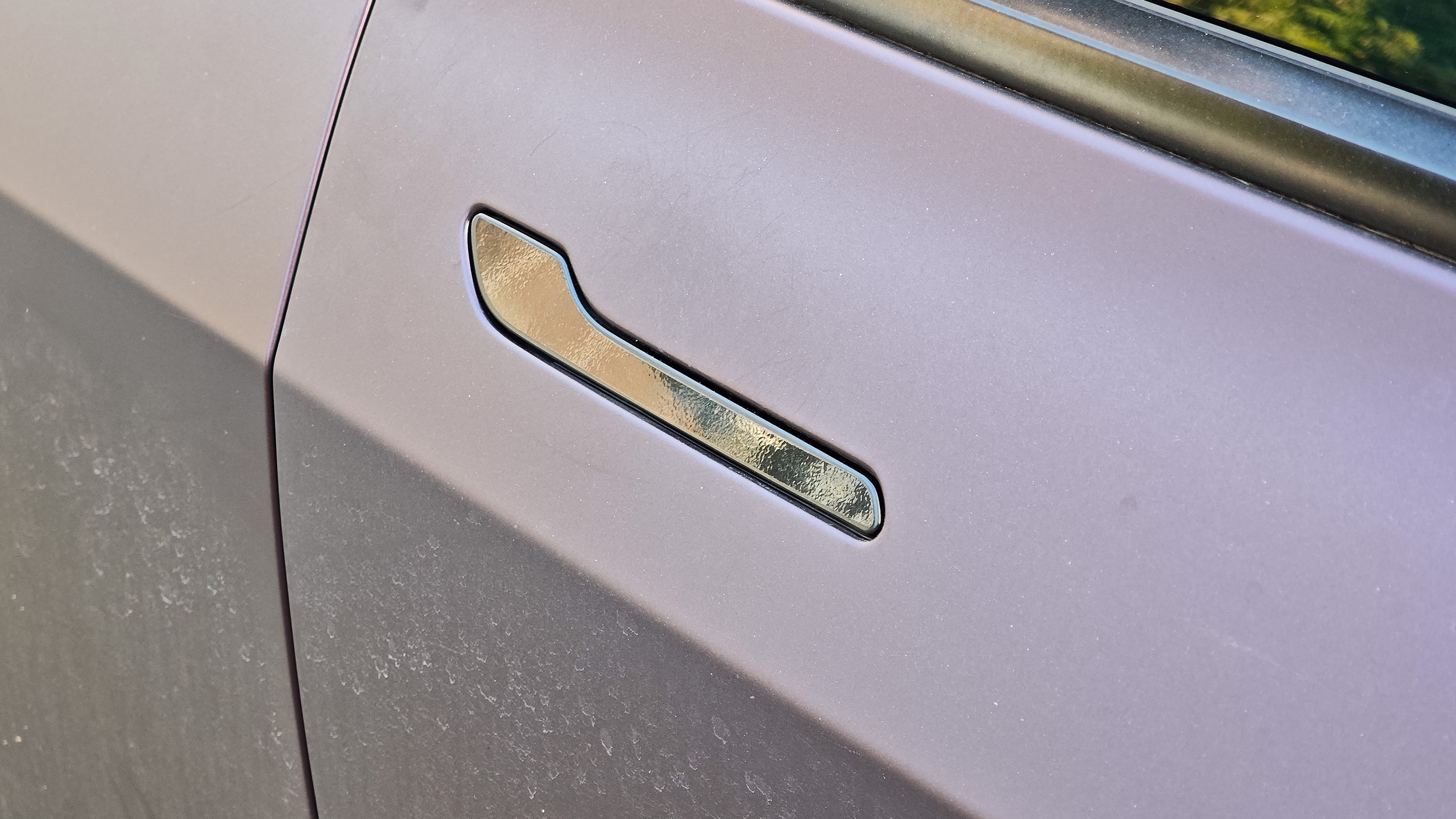 2027年起禁止全隐藏式车门把手！全隐藏式门把手到底有什么危害？