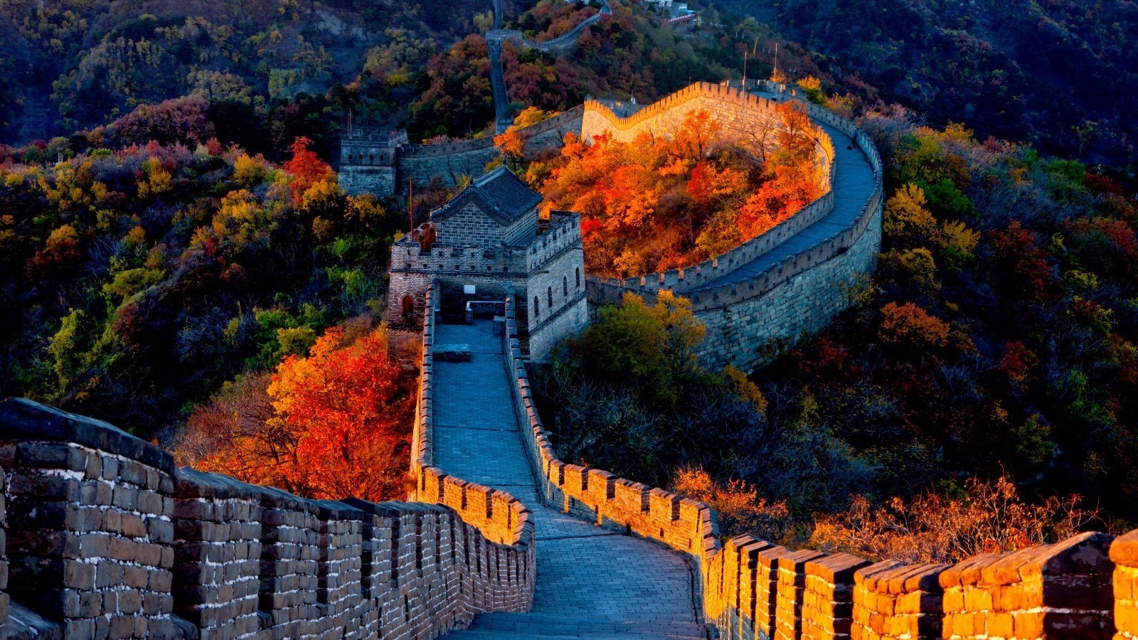 慕田峪长城红叶已上线！震撼航拍视角来了！