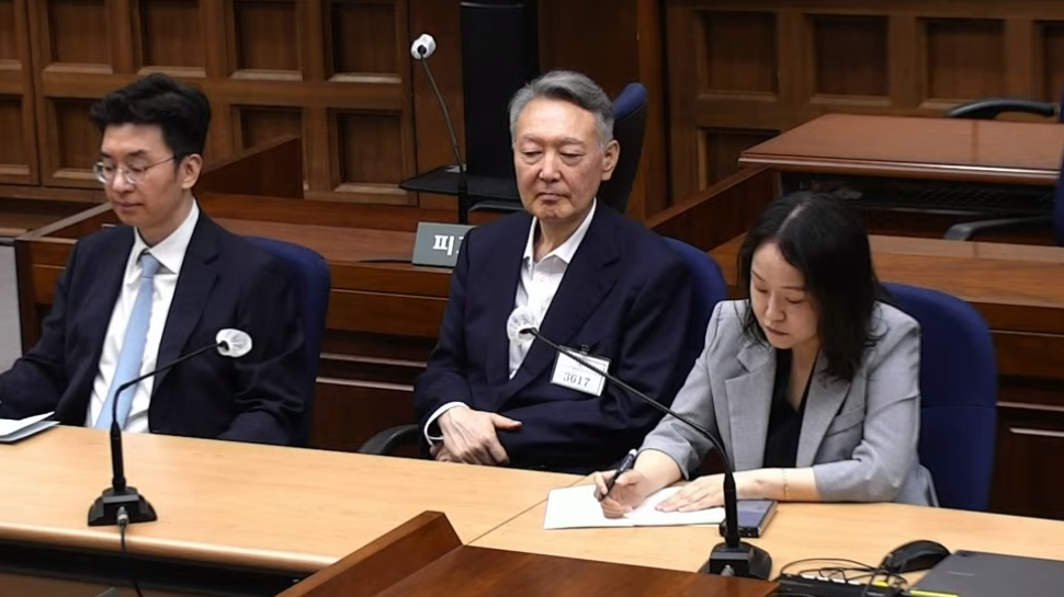 韩国检方追加起诉尹锡悦未申报“夫人收受财物” 韩国检方追加起诉尹锡悦未申报“夫人收受财物”