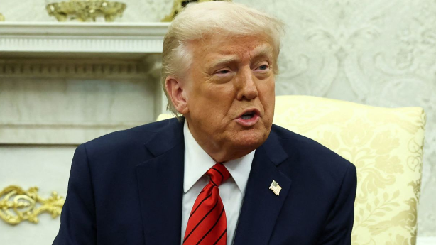 调查显示：特朗普在经济问题上支持率跌至其总统生涯最低