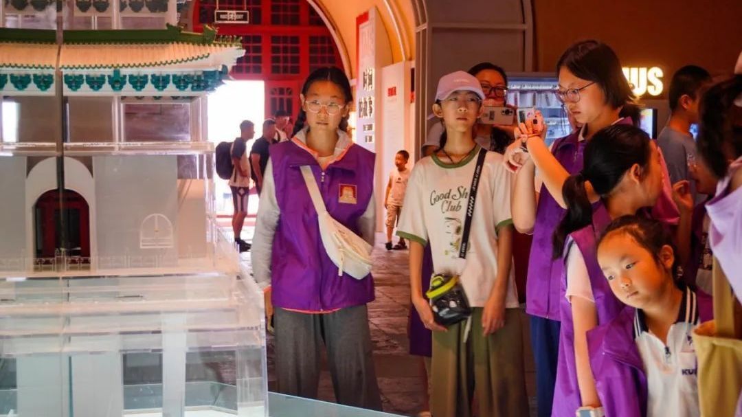 安定门街道青少年走进“时间的故事”体味最美中轴线上的“晨钟暮鼓”