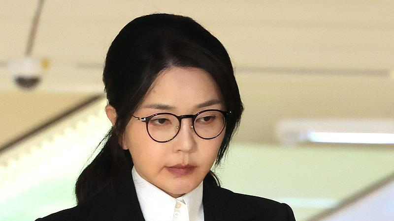 金建希首案一审宣判 获刑1年8个月 金建希首案一审宣判 获刑1年8个月