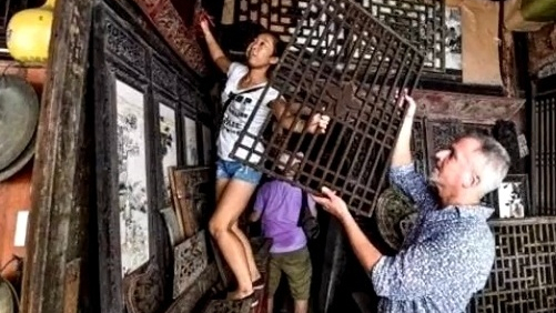 当“老宅”遇到“老外” 他让民居古韵新生