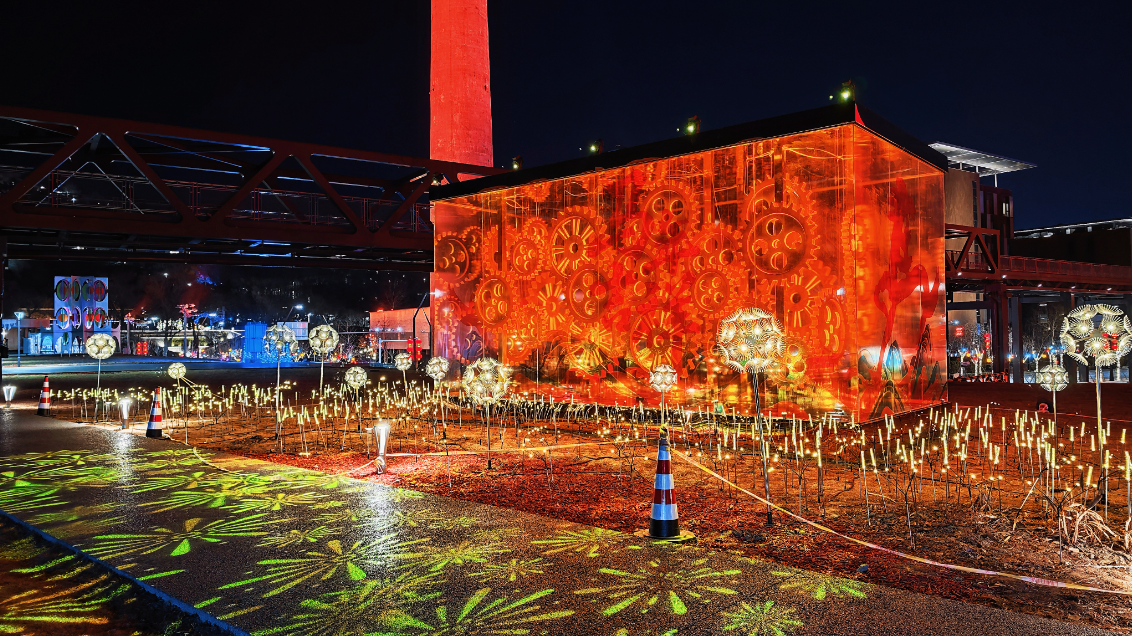 新春走基层 | 夜色中,他们点亮万千“中国红” 新春走基层 | 夜色中,他们点亮万千“中国红”