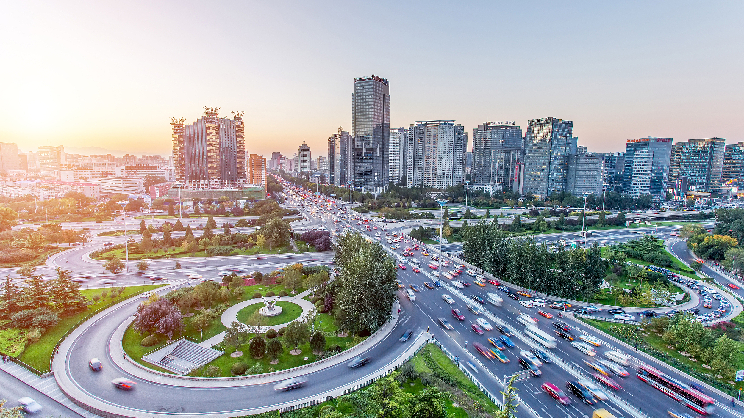 热评丨依然风景这边独好！