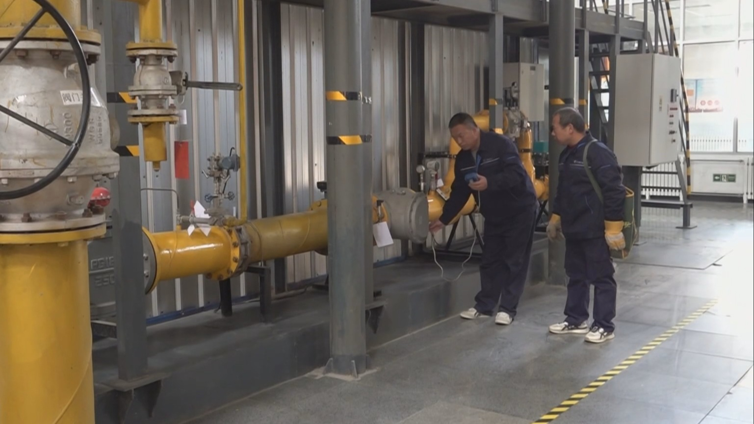 本市重点供热单位全面做好供暖准备 确保市民温暖过冬 本市重点供热单位全面做好供暖准备 确保市民温暖过冬