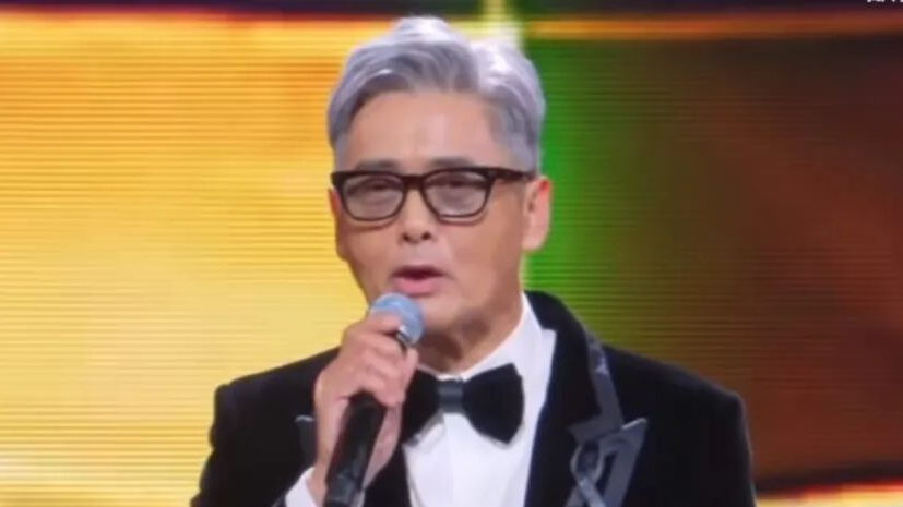 周润发现场哽咽,带领观众默哀 周润发现场哽咽,带领观众默哀