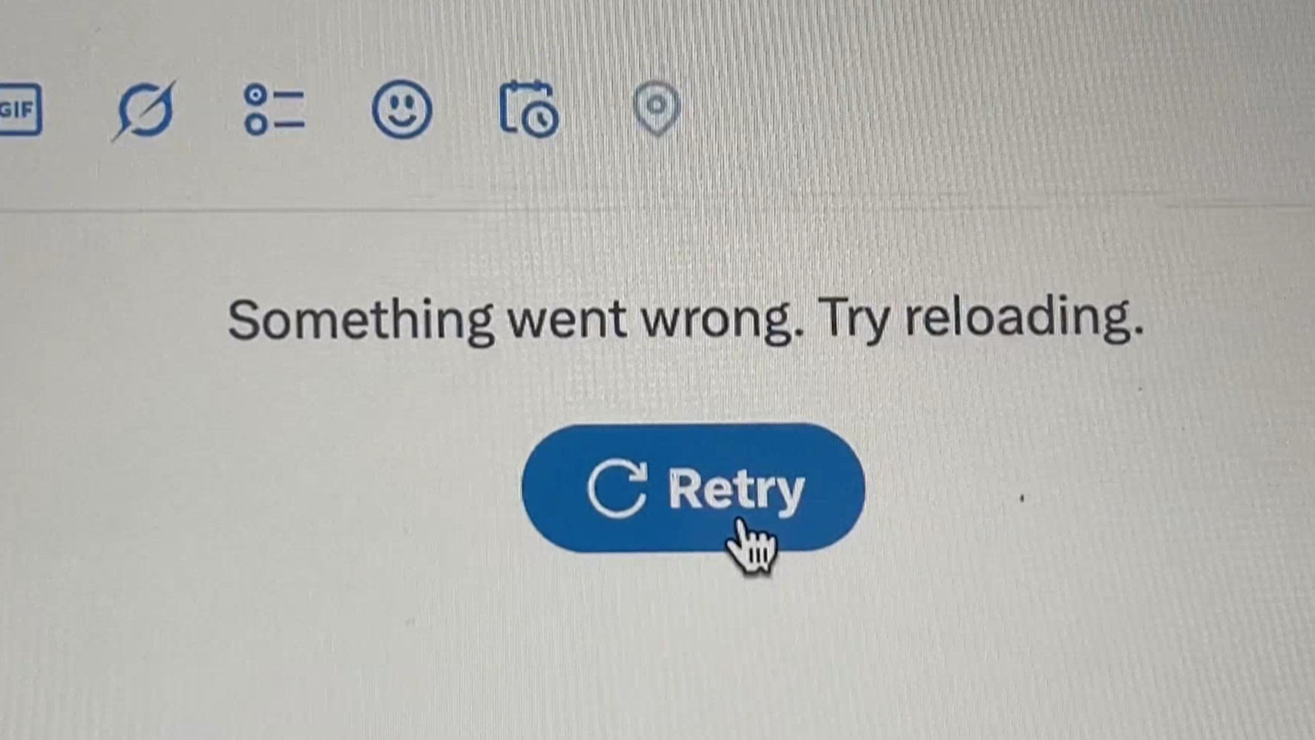 马斯克称其社交媒体平台X遭大规模网络攻击 马斯克称其社交媒体平台X遭大规模网络攻击