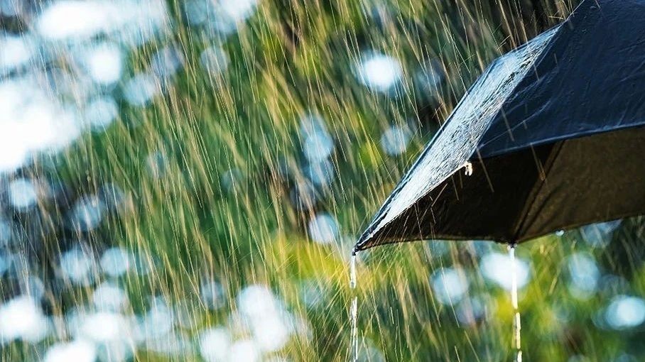 暴雨+雷电+短时大风+小冰雹,顺义发布雷电黄色、暴雨蓝色预警→ 暴雨+雷电+短时大风+小冰雹,顺义发布雷电黄色、暴雨蓝色预警→