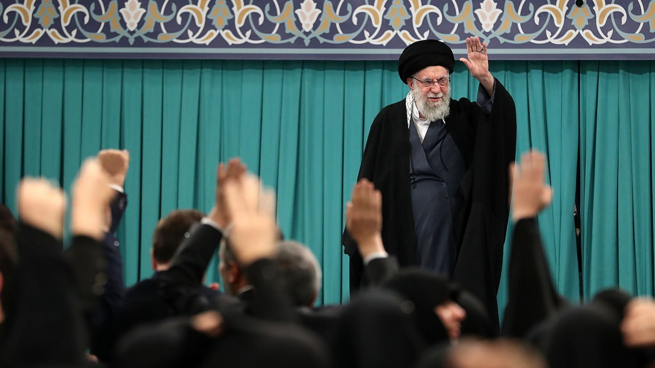 哈梅内伊:伊朗必须清醒认识敌对势力的真实目的 哈梅内伊:伊朗必须清醒认识敌对势力的真实目的