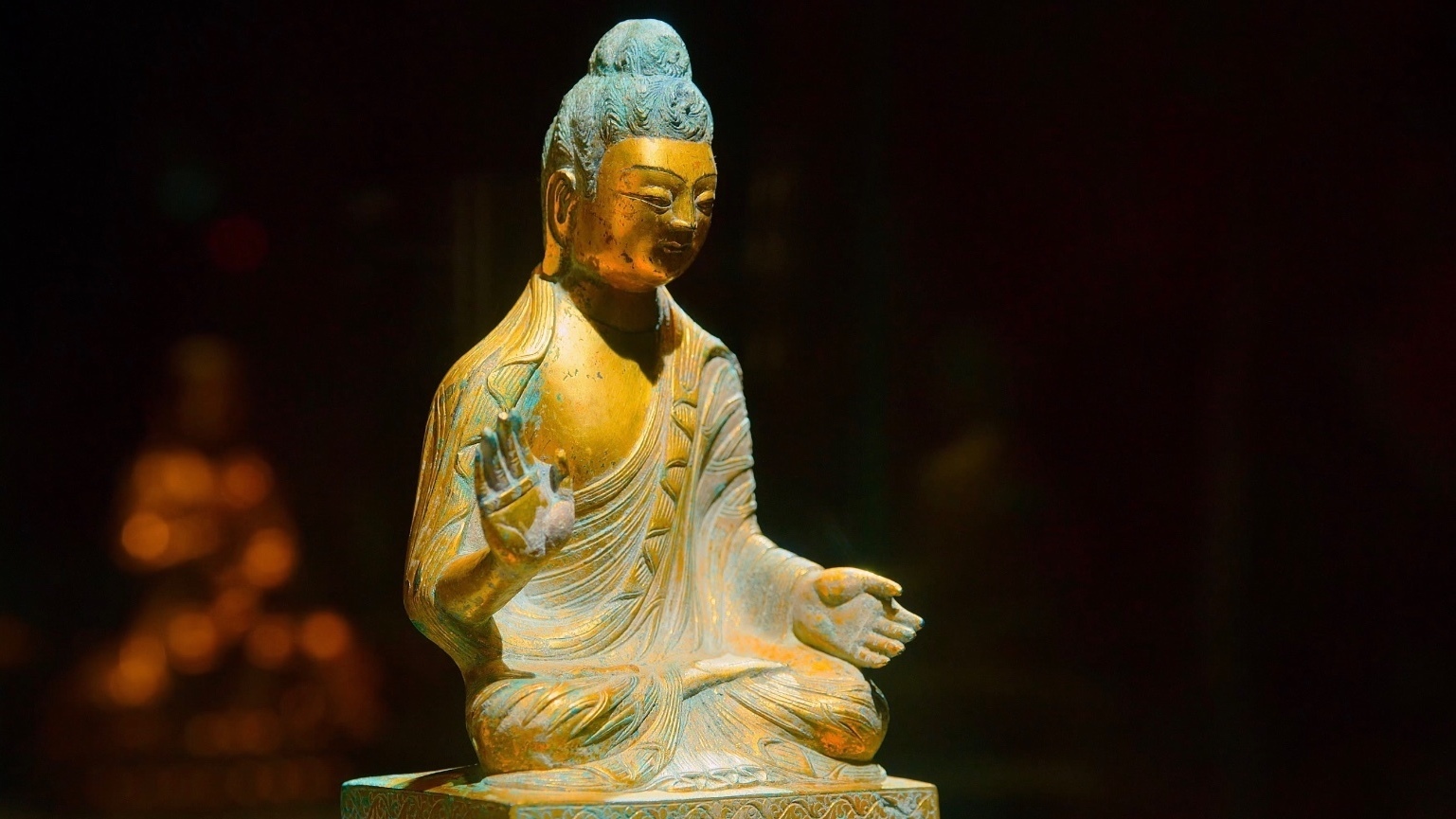 30秒钟看国宝 :北魏铜鎏金释迦佛像 30秒钟看国宝 :北魏铜鎏金释迦佛像