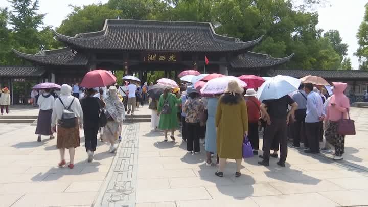 放大招了!瘦西湖免费开放日 游客尽享“扬州的夏日” 放大招了!瘦西湖免费开放日 游客尽享“扬州的夏日”