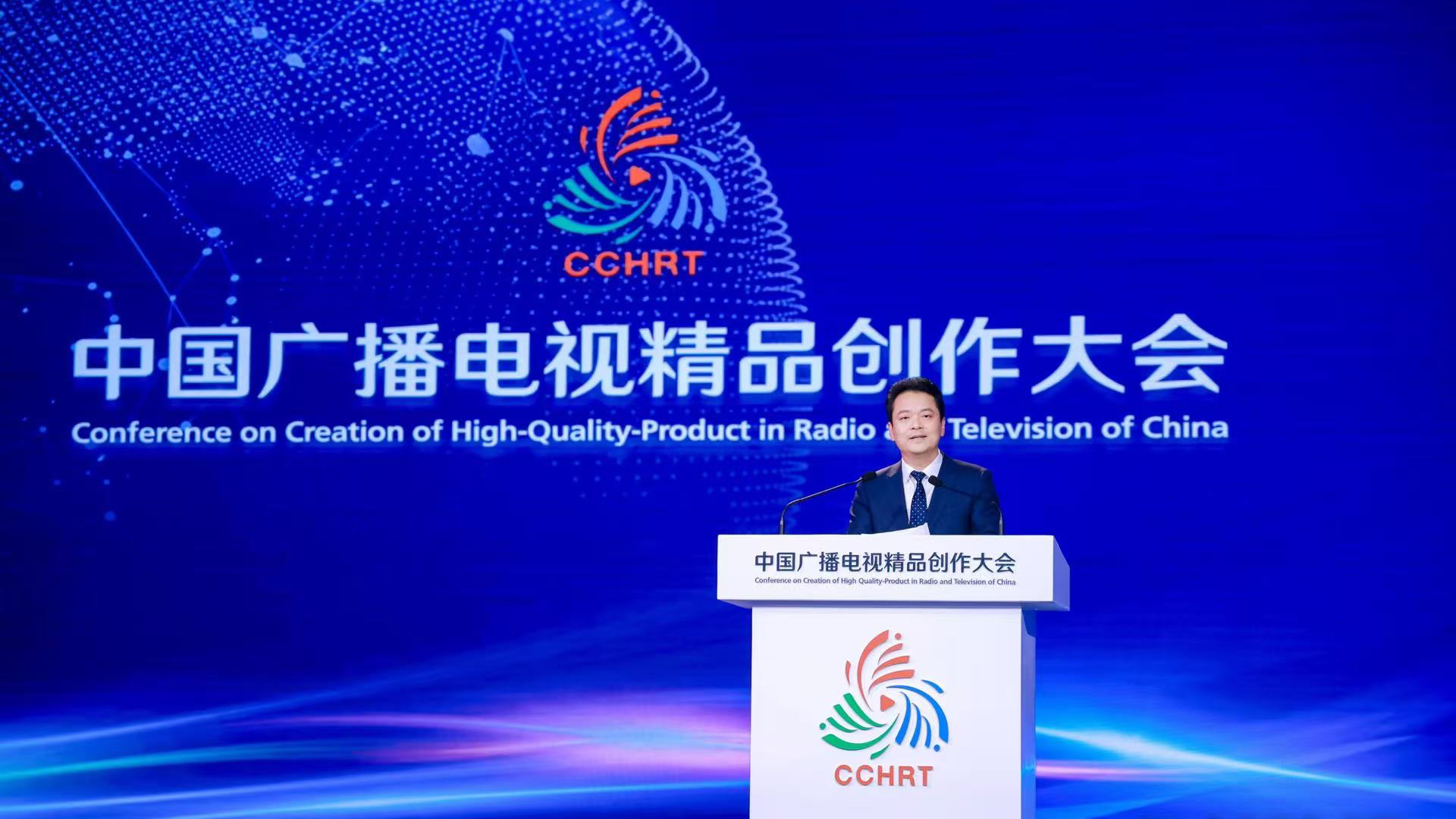 彭勇：主动拥抱科技，创新表达形式