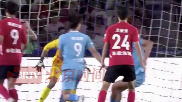 苏超联赛第七轮南通队vs盐城队,下半场南通队火速两球取得领先 苏超联赛第七轮南通队vs盐城队,下半场南通队火速两球取得领先