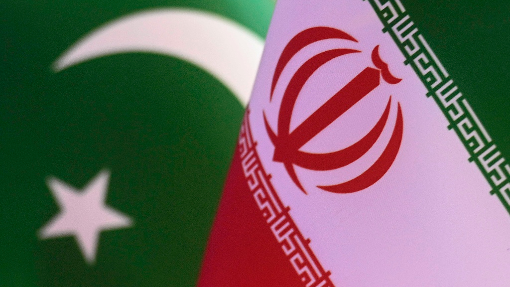 巴基斯坦外长和伊朗外长通电话 呼吁保持地区和平稳定