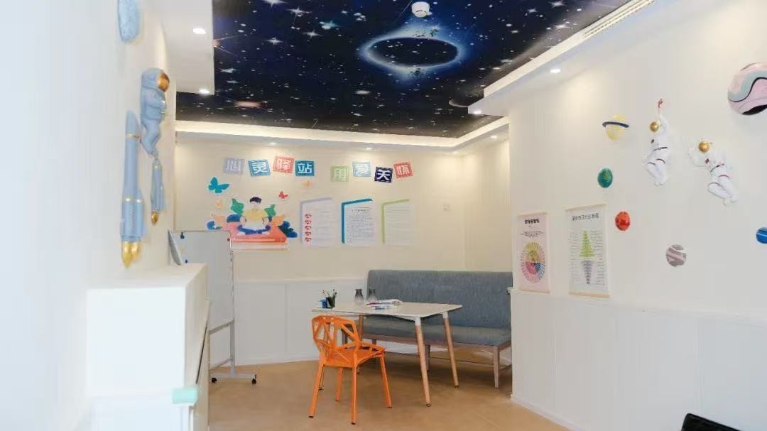 全市首个区级托育综合服务中心开张! 全市首个区级托育综合服务中心开张!