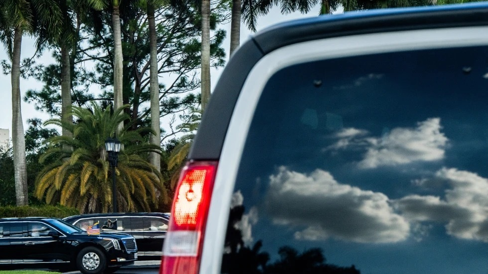 美总统车队在佛罗里达州因“可疑物体”改道 美总统车队在佛罗里达州因“可疑物体”改道