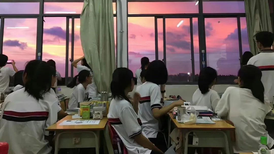 我们为何如此热爱青春