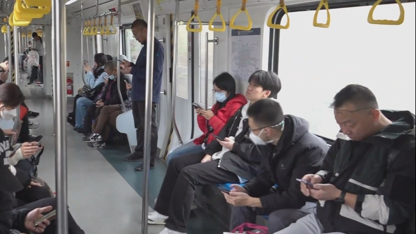 应对寒潮天气 北京地铁多举措加温