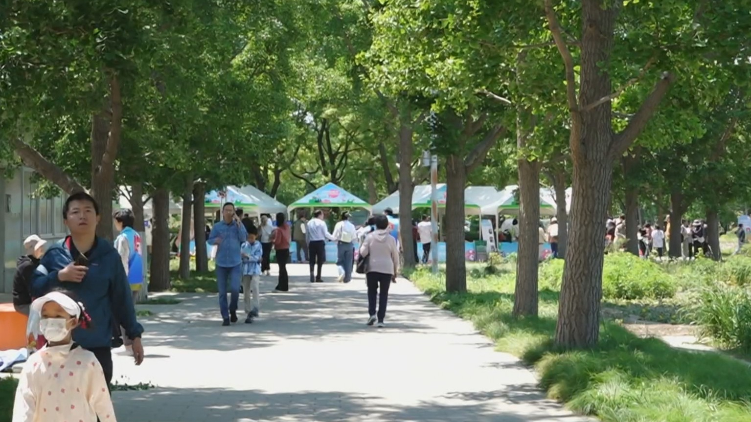 北京打造十大类花园会客厅样板间 年内全市推广_北京时间