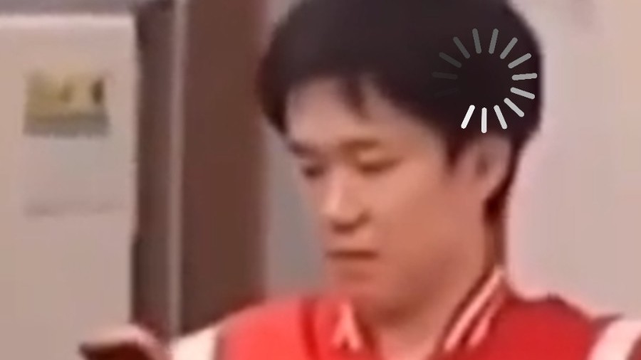梁靖崑回应吃饭没带卡“把王楚钦抵押饭店”，“我上楼拿卡了，让他在那等会我”