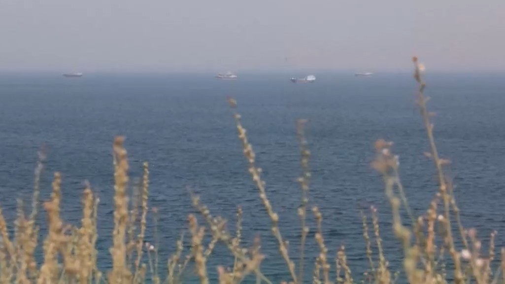 特朗普称对伊“不想仓促行事” 仍保留军事选项