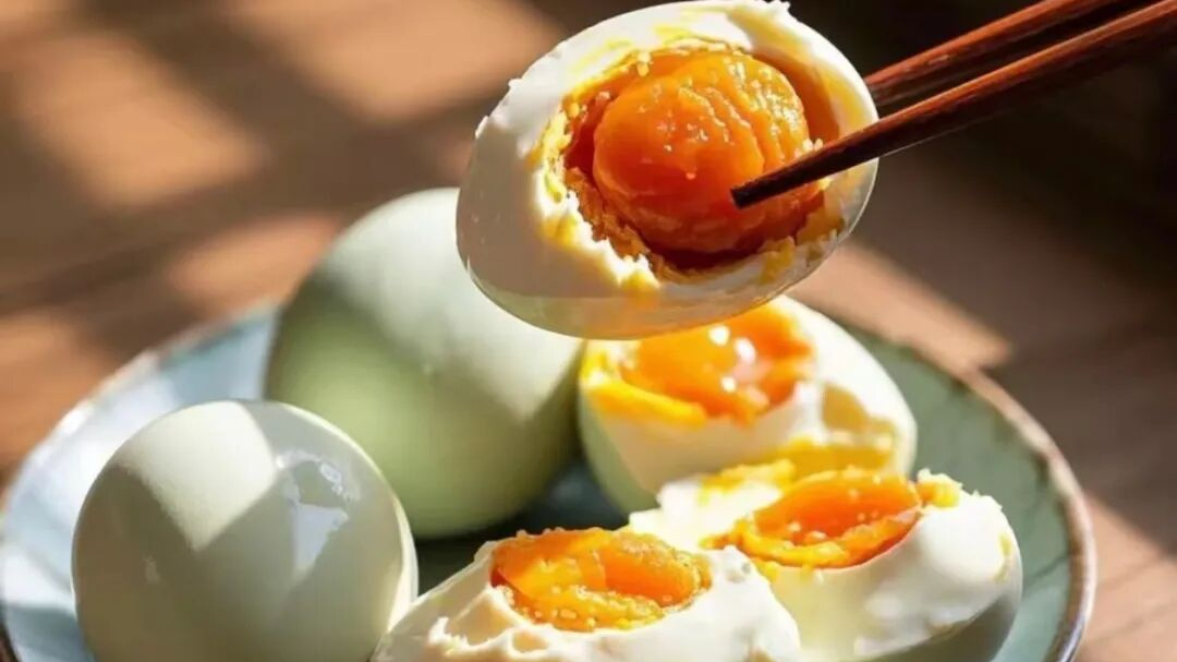 为什么中国人爱吃这一口咸鸭蛋? 为什么中国人爱吃这一口咸鸭蛋?