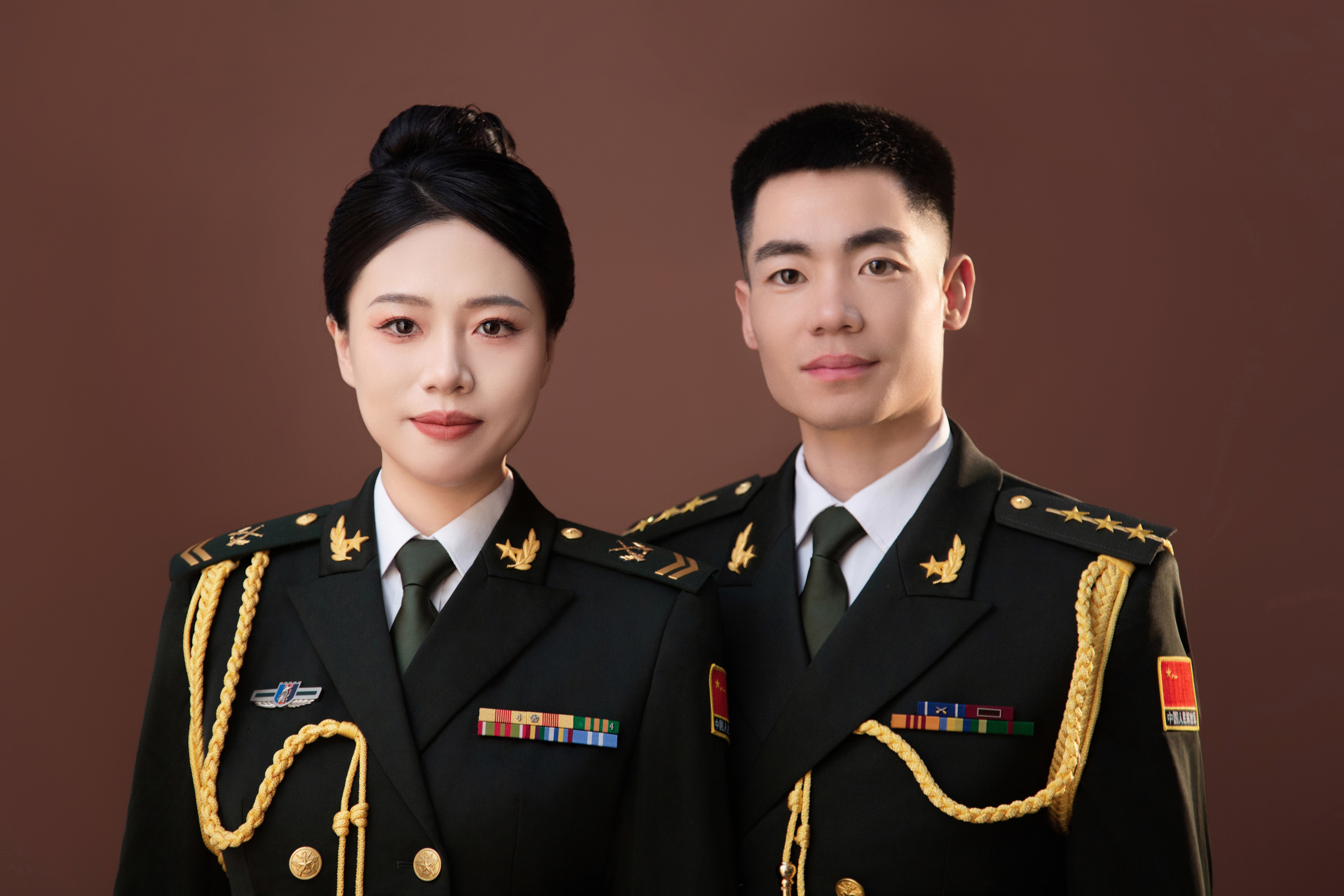 苦了一年来颗糖——军人的爱情甜甜甜!