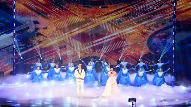 PKPKPK!回天春晚哪家强 龙泽春晚最疯狂 PKPKPK!回天春晚哪家强 龙泽春晚最疯狂