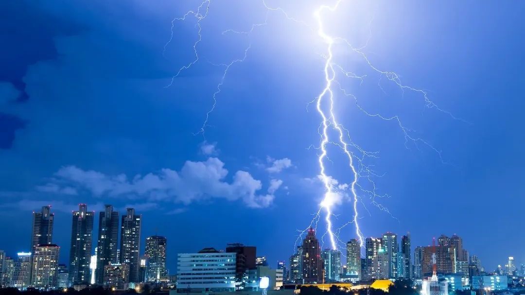 雷电高发季 防雷有秘笈! 雷电高发季 防雷有秘笈!